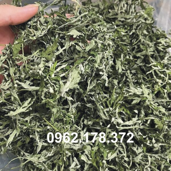 Ngải cứu khô chọn lọc, phơi trong dâm cầu kỳ cẩn thận sạch sẽ